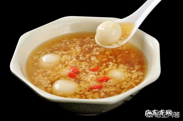 母乳喂养期间,妈妈是否需忌口?