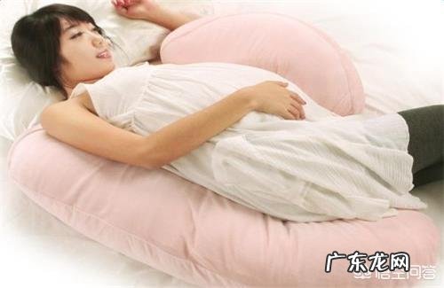 孕中期平躺睡觉会导致胎儿窒息吗?为什么?