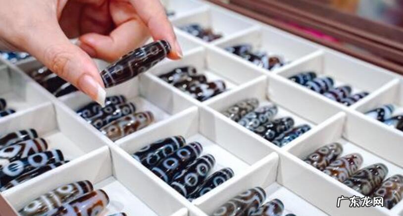 十二生肖佩戴几眼天珠