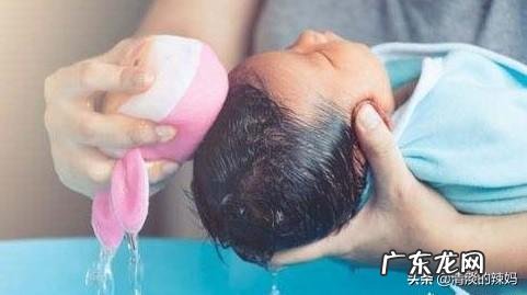 新生儿的脐带应该如何护理,需要注意啥?