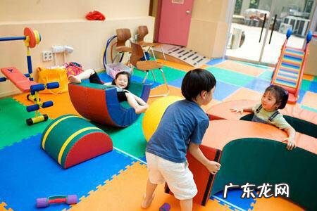 你当全职妈妈多少年了?到底学会了多少育儿知识?你对自己的孩子满意吗?对自己满意吗?