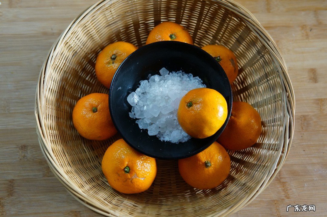 吃桔子的简便方法