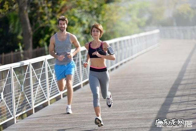 晨练的最佳时间应该是几点？