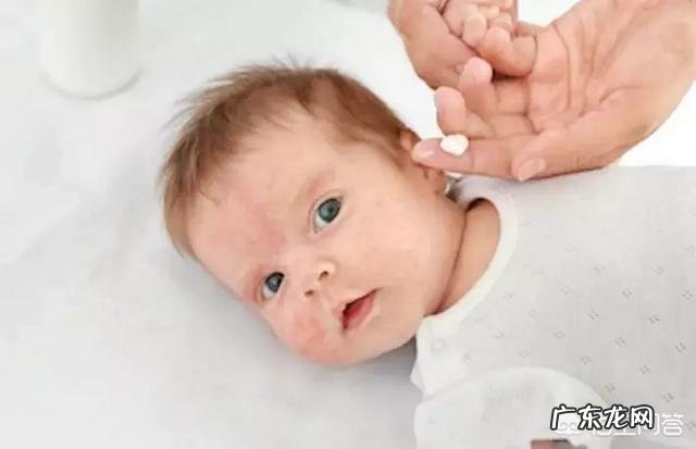 宝宝湿疹是怎么引起的,该怎样缓解?