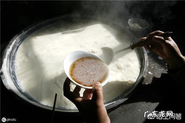 老家做豆腐都是卤水豆腐,那么卤水是怎么弄的?是什么物质?