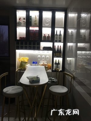 定制酒柜一般要多少钱 木工自己做的酒柜图片