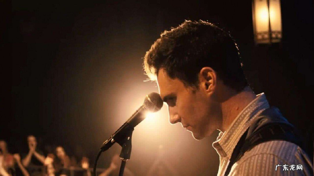 看一个男人是否爱你表现是什么