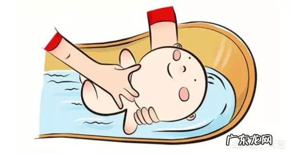 新生儿洗澡的禁忌有哪些?
