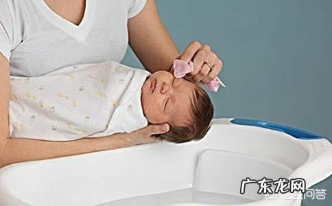 新生儿洗澡的禁忌有哪些?