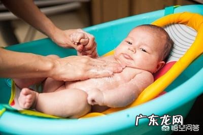 新生儿洗澡的禁忌有哪些?