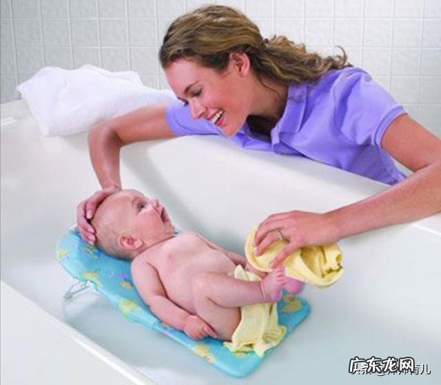 新生儿洗澡的禁忌有哪些?