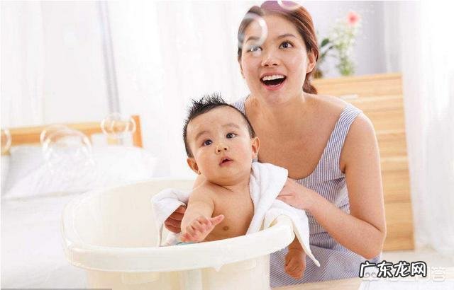 新生儿洗澡的禁忌有哪些?