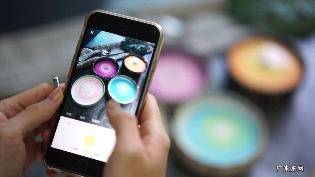 是不是发生什么都要发朋友圈