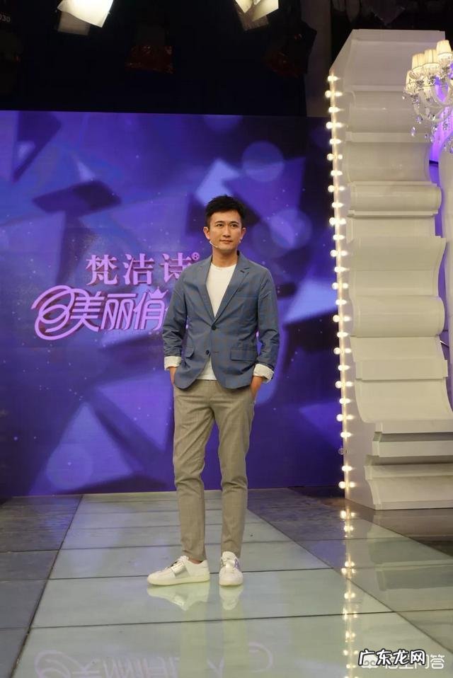 全脸都是痘印和痘坑,应该怎么护理?