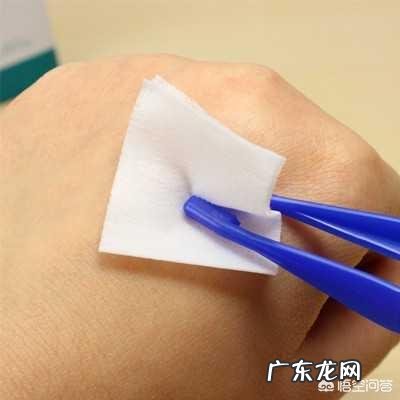 被蜱虫叮咬后,如何安全取下蜱虫?