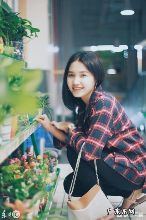 为什么一些玩的越开越浪的女孩子会有男人喜欢，而且嫁的很好，而一些保守的女孩子却成了剩女？