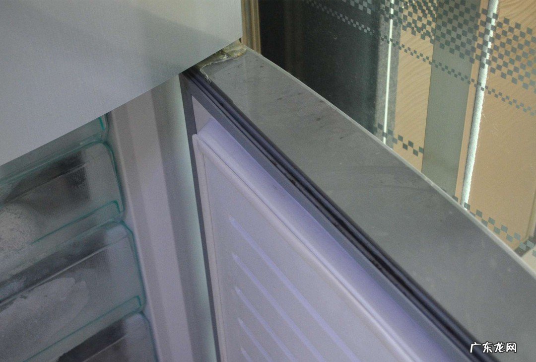 冰箱上的封条全部很脏怎么处理