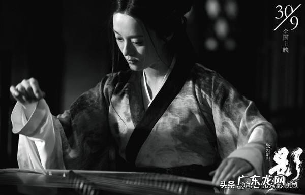 《影》最后孙俪在门缝间看到了什么？为何表情如此惊恐？