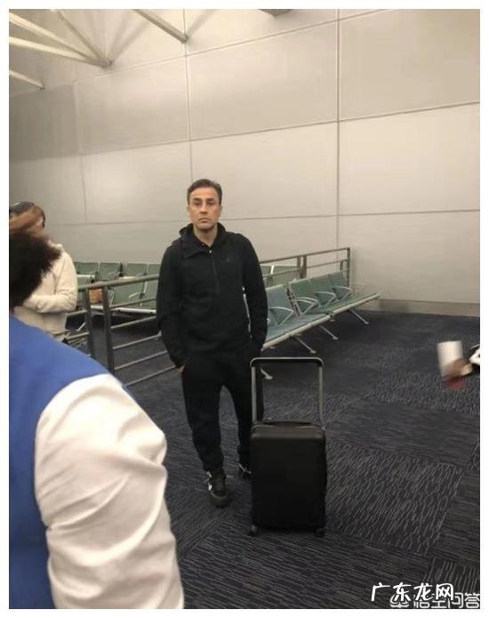 持续发酵的卡纳瓦罗和恒大之间的问题你怎么看？恒大这个时候让卡帅下课适合不？