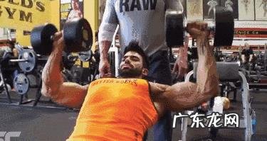 女生如何健身不减胸?