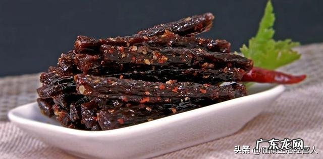 长痘痘的人哪些东西不要吃,哪些东西可以多吃?