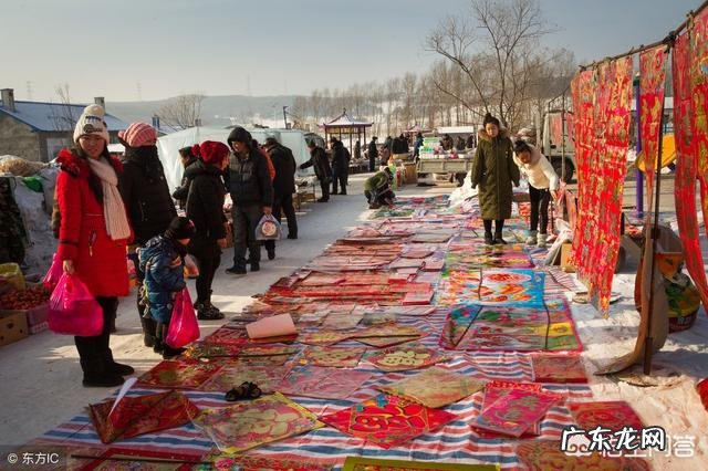 二十九是绝日,大年三十是立春,为什么只能在年二十八前贴对联挂灯笼?有什么说法吗?