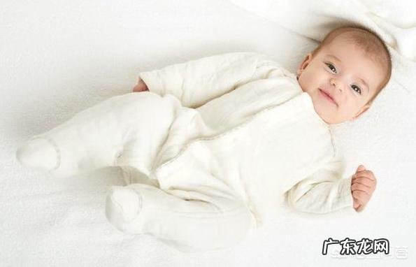 宝宝发育迟缓有哪些迹象？