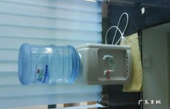 如何清洁饮水机