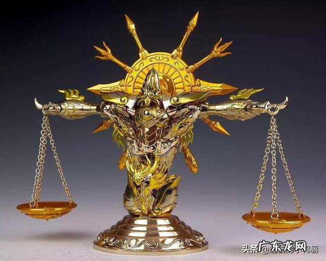 《圣斗士星矢》中击碎七大洋支柱的为天秤武器，为什么不是威力更强的黄金之箭？