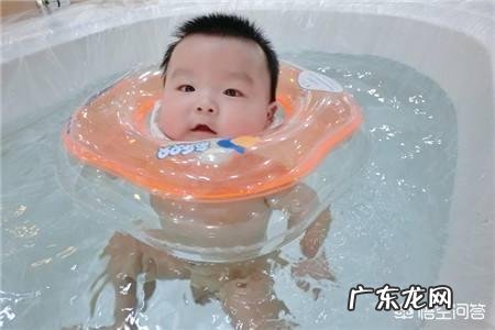 婴儿什么时候可以学游泳？