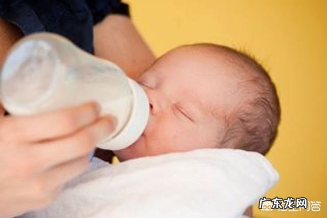 三个月宝宝应该如何喂养？