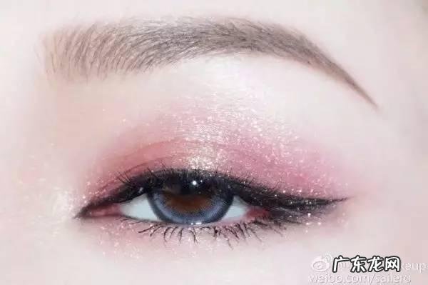 眼妆怎样化才能让眼睛瞬间放大两倍呢?