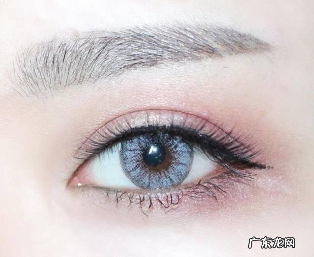 眼妆怎样化才能让眼睛瞬间放大两倍呢?