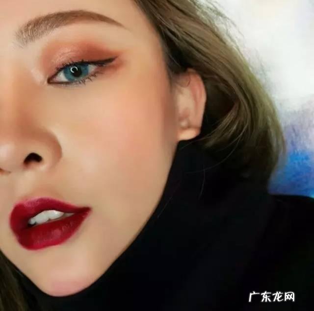 眼妆怎样化才能让眼睛瞬间放大两倍呢?