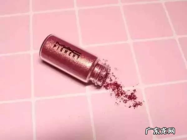 眼妆怎样化才能让眼睛瞬间放大两倍呢?