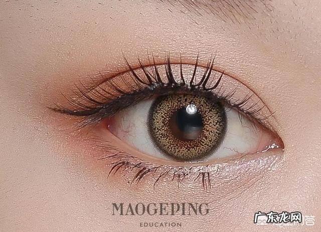 眼妆怎样化才能让眼睛瞬间放大两倍呢?