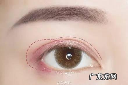 眼妆怎样化才能让眼睛瞬间放大两倍呢?