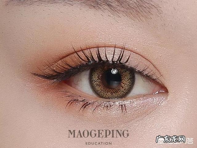 眼妆怎样化才能让眼睛瞬间放大两倍呢?