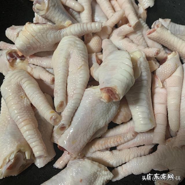 最近狂爱吃泡椒凤爪,怎么做?