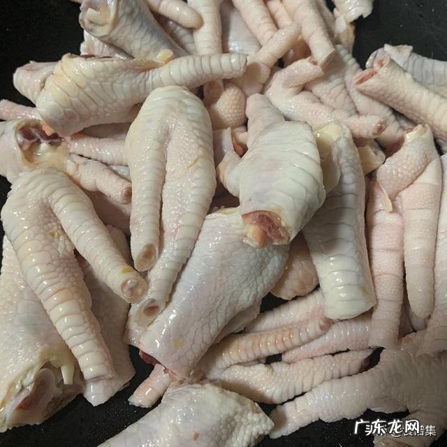 最近狂爱吃泡椒凤爪,怎么做?