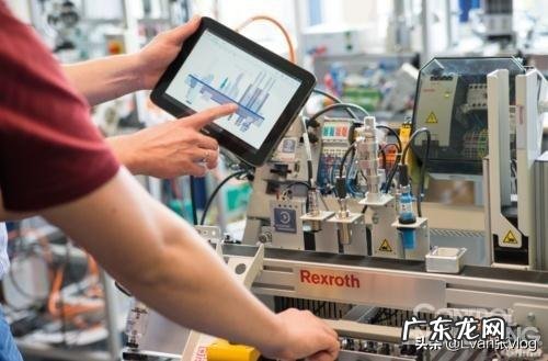 我想问一下我是机电一体化专业有什么发展方向还是转行好一点?