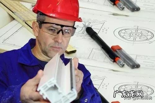 我想问一下我是机电一体化专业有什么发展方向还是转行好一点?