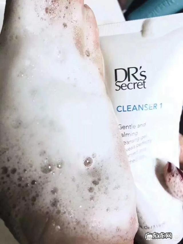 男生脸上长痤疮怎么办？