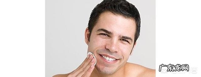 男生脸上长痤疮怎么办？