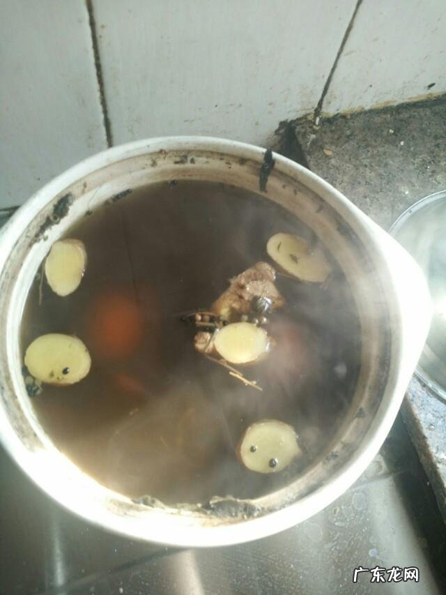 艾草水泡脚能治脚气吗?