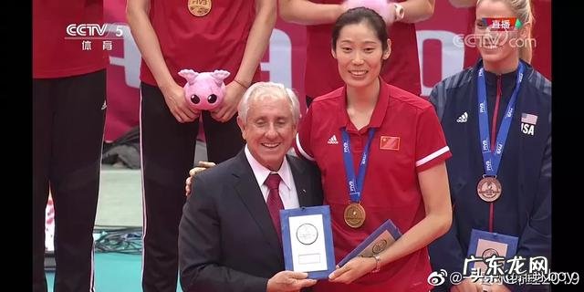 东京奥运会允许每个参赛国家可派男女各一名运动员共同担任旗手，你觉得谁会是中国代表团的旗手？