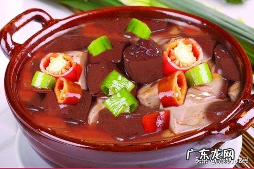 快过年了,今年你家的年夜饭想做几个菜?吃什么?