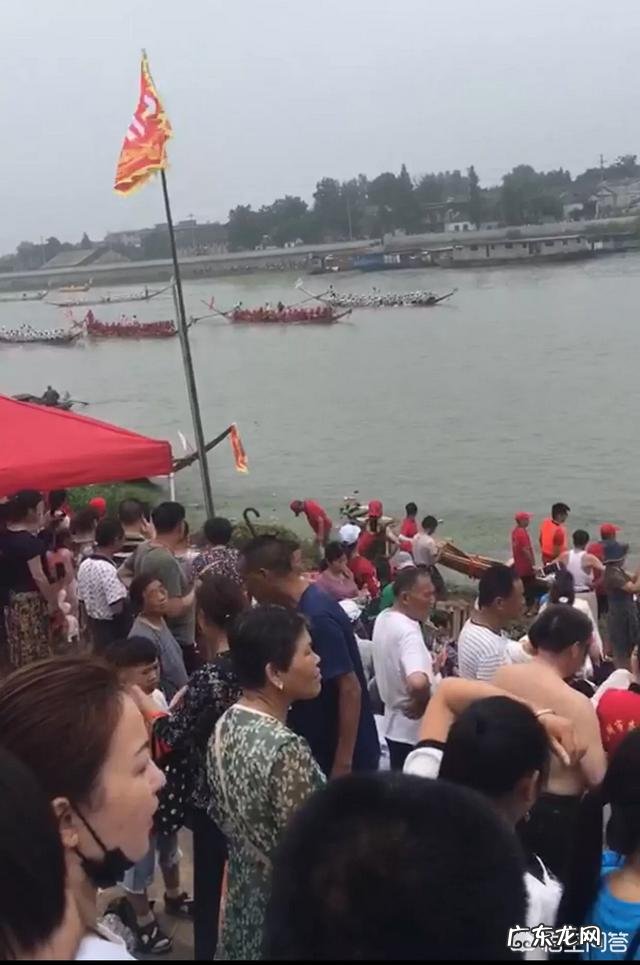 端午节为什么要赛龙舟呢？