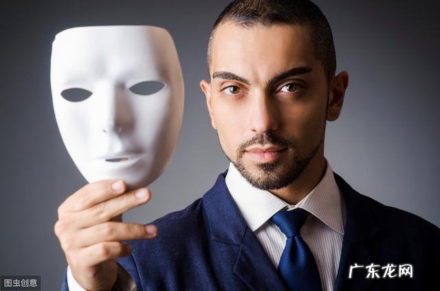 一个对你虚情假意的男人都有哪些表现？