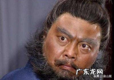 如何评价《三国演义》中关羽和张飞的死？